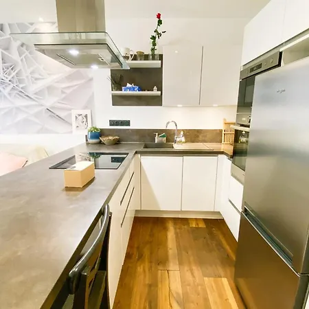 #gu Le Diodore T2 Design Hyper-centre דירה